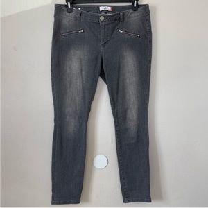 Cabi #5167 Graphite Gray Zipper Pocket Skinny Jeans Size 12